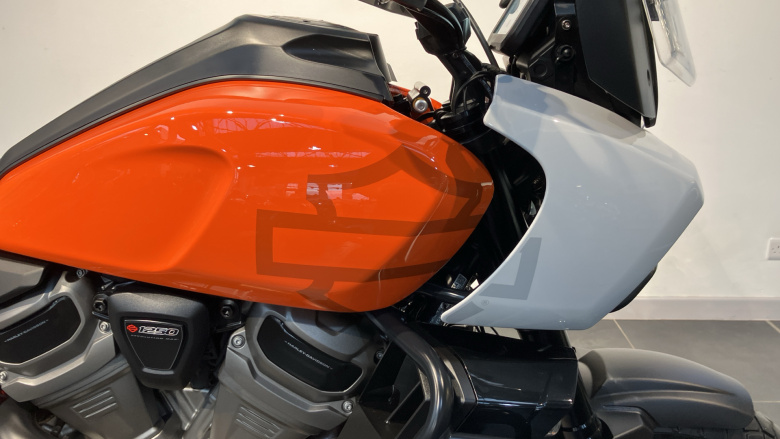 Harley-Davidson Pan America RA1250 Vivid Black (21MY)